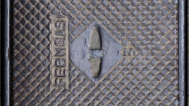manholecover002