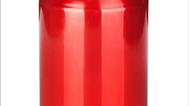 Opening a can of soda