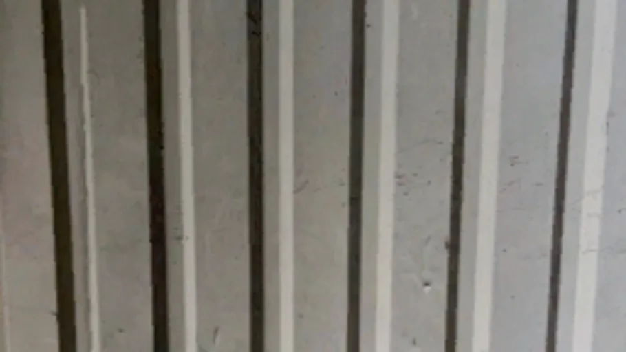 mrtrn_metalwall1